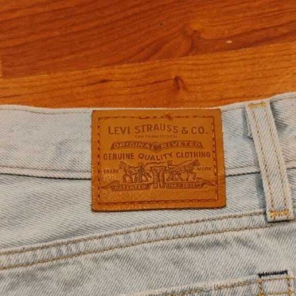 Levi's Blue Jean Shorts Distressed Cut-Off Style - Picture 5 of 7